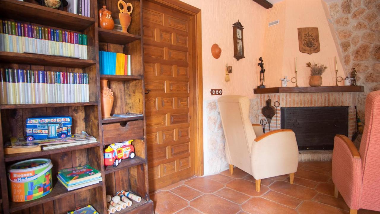 Casa Rural Santa Elena Villafranca de los Caballeros Luaran gambar